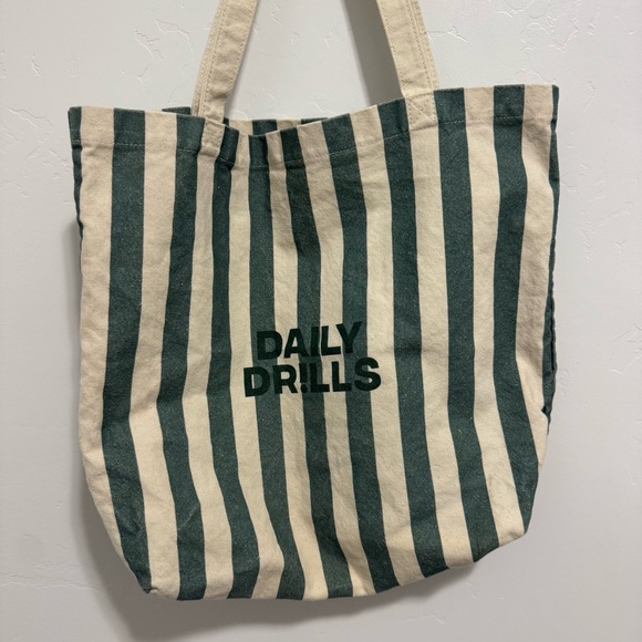 Daily drills striped tote bag - Picture 2 of 4
